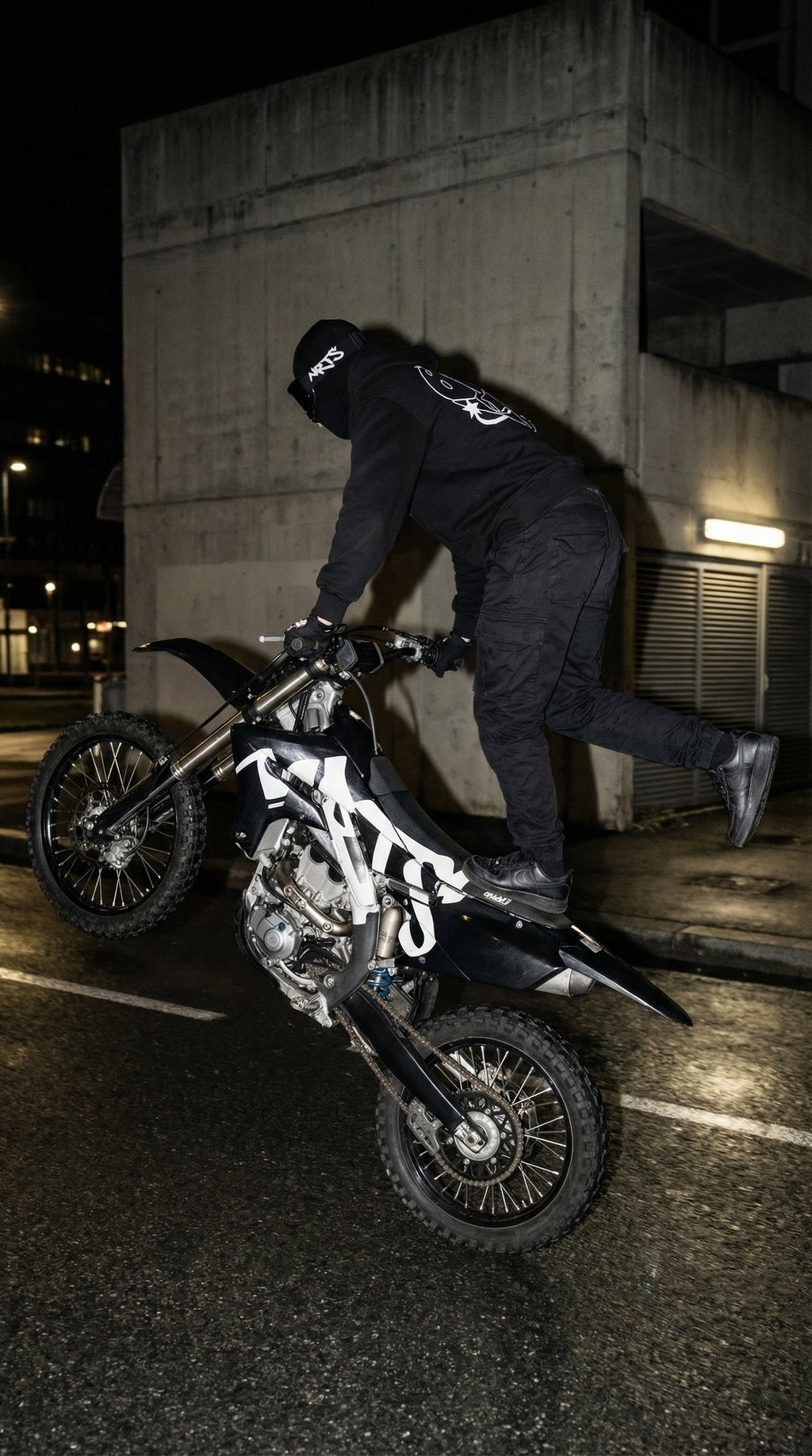 NO CASE HOODIE porté bikelife cross bitume - MRTS BKLF